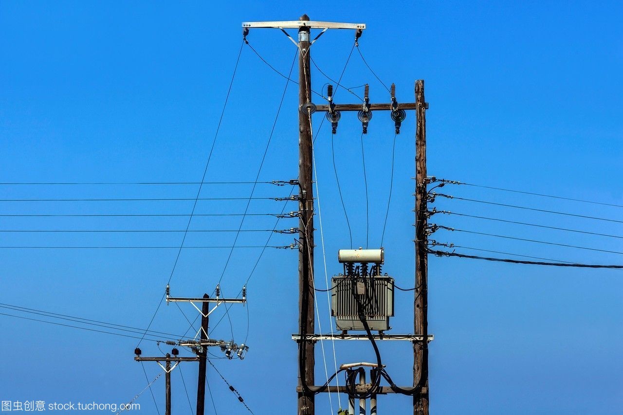 電力金具 連接希臘群島的能源脈絡(luò)——以菲羅斯特法尼圣托里尼基克拉澤斯為例