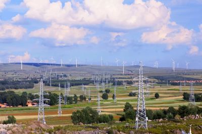 帶好新能源這“熊孩子”，看看冀北電力的高招 電力金具的智慧護(hù)航